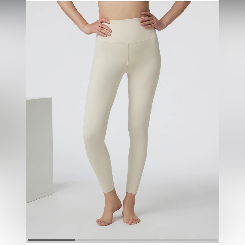 Vuori Cream High-Waisted Leggings